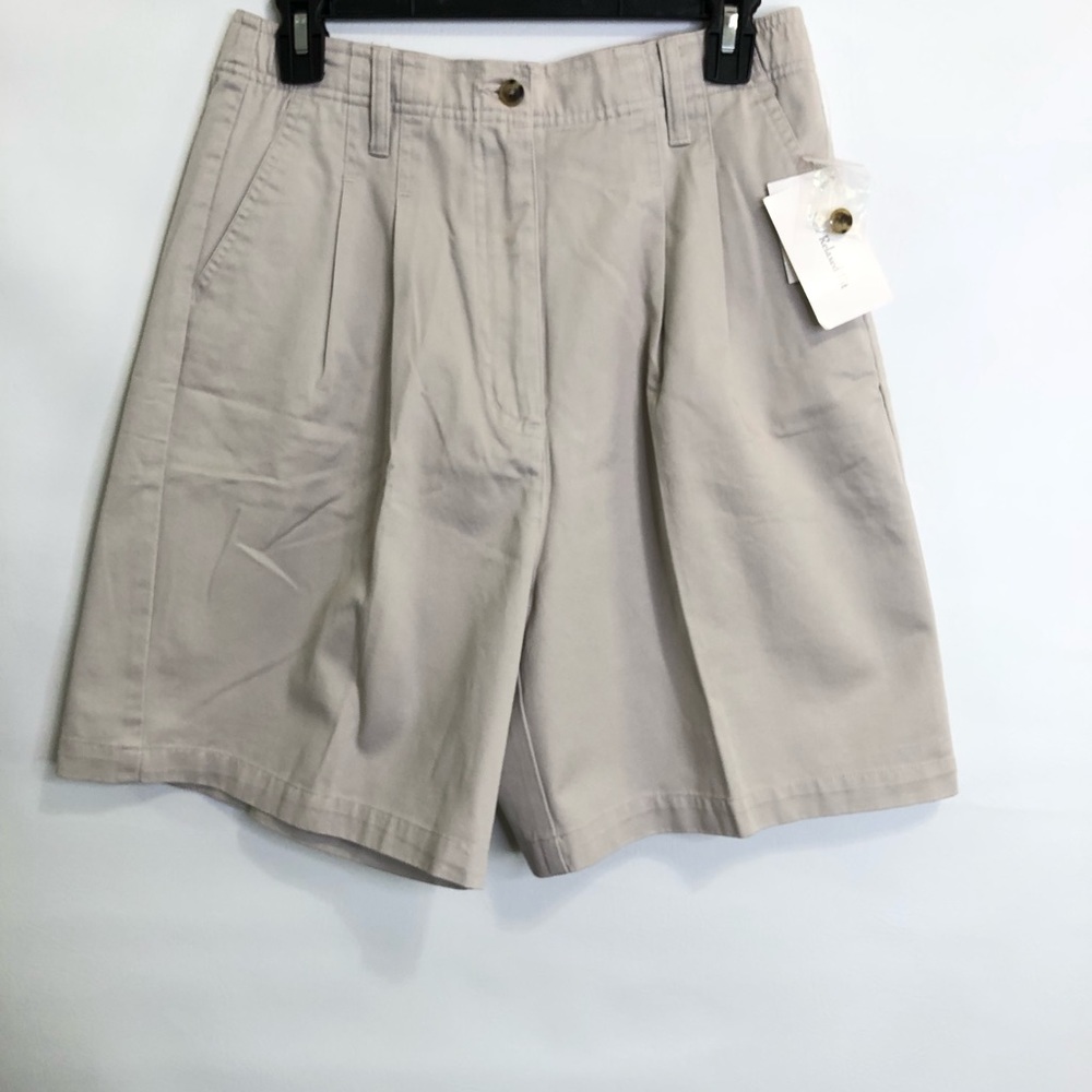 Westbound shorts NWT sz10 beige
